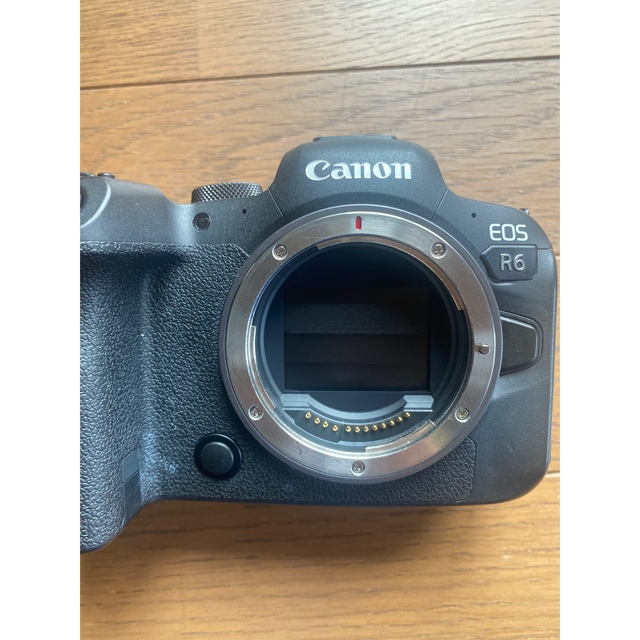 Canon(キヤノン)の【画像追加】canon EOS R6 ボディ スマホ/家電/カメラのカメラ(ミラーレス一眼)の商品写真