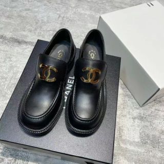 シャネル 新作 ローファー/革靴(レディース)の通販 15点 | CHANELの