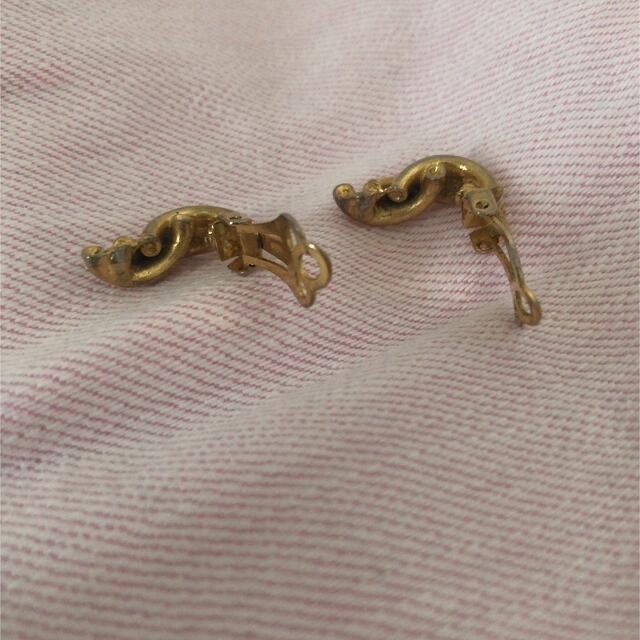 Lochie(ロキエ)のvintage twist earrings🤍 レディースのアクセサリー(イヤリング)の商品写真