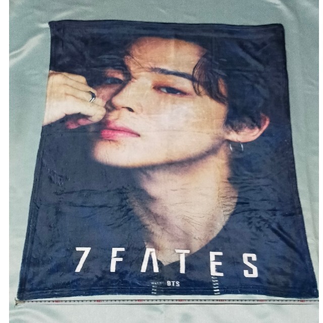 防弾少年団(BTS)(ボウダンショウネンダン)の【限定】BTS　JIMIN　7 F A T E S　ブランケット　約75×90㎝ インテリア/住まい/日用品の寝具(毛布)の商品写真