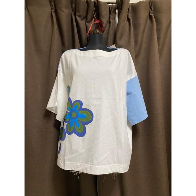 Marni(マルニ)の新品未使用マルニ、ユニクロコラボ　ビックTシャツブルー花柄S レディースのトップス(Tシャツ(半袖/袖なし))の商品写真