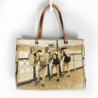 アニヤハインドマーチ(ANYA HINDMARCH)のANYA HINDMARCH  転写プリントトートバッグ　A4　水着　レトロ(トートバッグ)