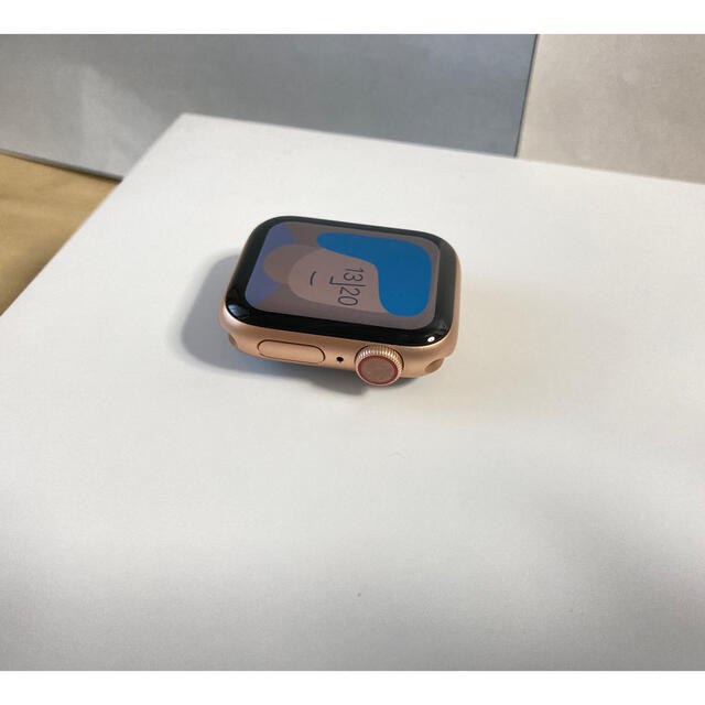 Apple Watch(アップルウォッチ)のApple Watch Series 6 GPS + Cellular 40mm スマホ/家電/カメラのスマートフォン/携帯電話(その他)の商品写真