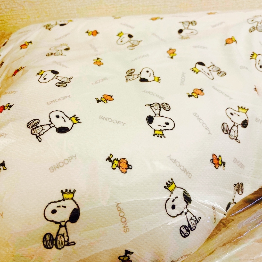 SNOOPY(スヌーピー)のスヌーピー　ピロー　枕　KING OF PILLOW エンタメ/ホビーのエンタメ その他(その他)の商品写真