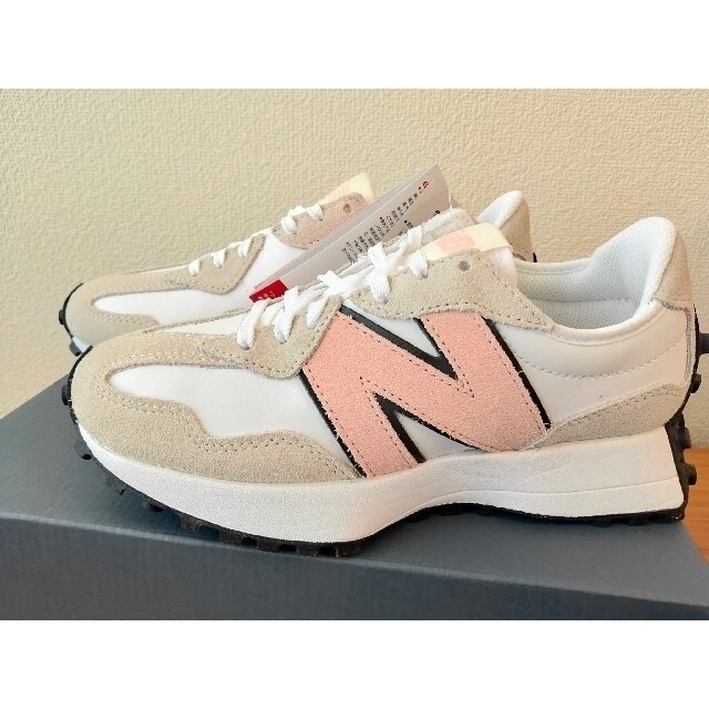 New Balance(ニューバランス)の○24.5㎝○ニューバランス　327　スニーカー　ピンク　厚底　希少カラー レディースの靴/シューズ(スニーカー)の商品写真