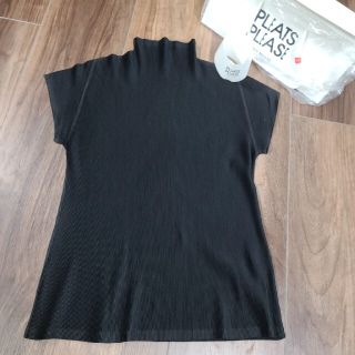 プリーツプリーズイッセイミヤケ(PLEATS PLEASE ISSEY MIYAKE)のイッセイ！PLEASE！大人気(カットソー(半袖/袖なし))