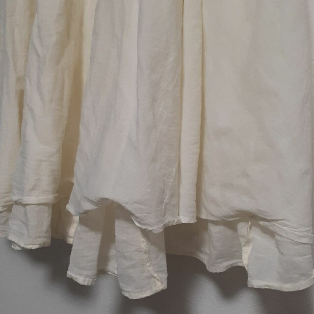 niko and...(ニコアンド)の中古品 リバーシブル　白色　ロングスカート　niko and ...　ニコアンド レディースのスカート(ロングスカート)の商品写真