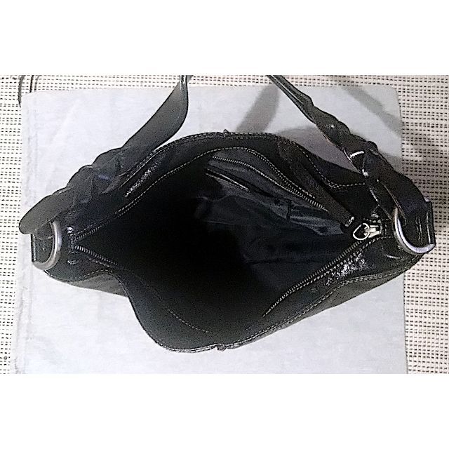 HOGAN(ホーガン)のHOGANホーガン レザーホーボーバッグ ブラック 美品 レディースのバッグ(ショルダーバッグ)の商品写真