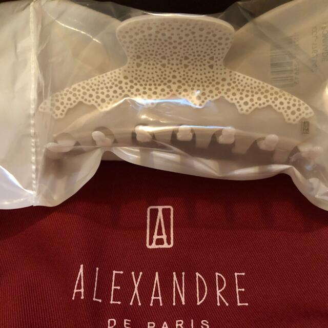 Alexandre de Paris(アレクサンドルドゥパリ)のアレクサンドルドゥパリ　クリップ　レース模様　新品未使用 レディースのヘアアクセサリー(バレッタ/ヘアクリップ)の商品写真