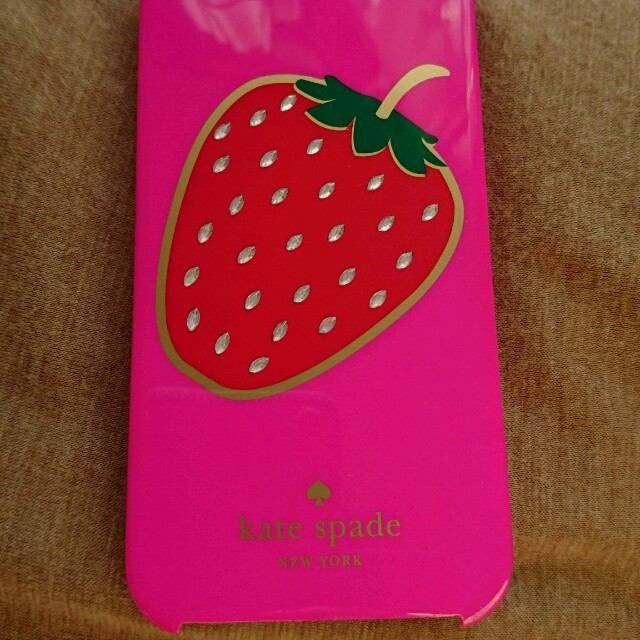 kate spade new york(ケイトスペードニューヨーク)のkate spade ストロベリーデコ iPhone5s スマホ/家電/カメラのスマホアクセサリー(iPhoneケース)の商品写真