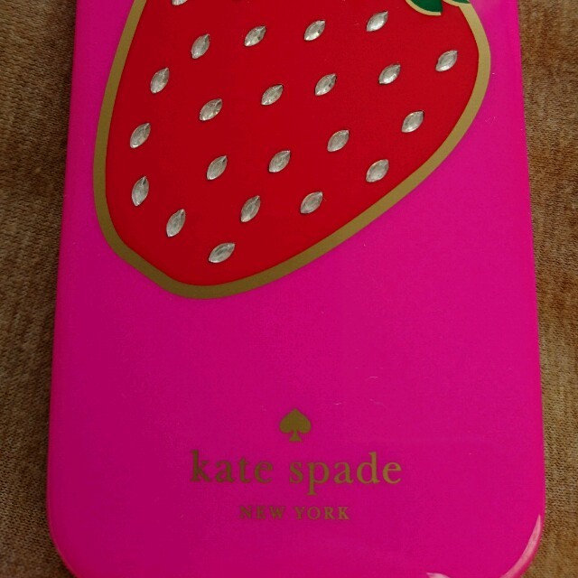 kate spade new york(ケイトスペードニューヨーク)のkate spade ストロベリーデコ iPhone5s スマホ/家電/カメラのスマホアクセサリー(iPhoneケース)の商品写真