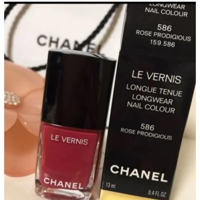 CHANEL(シャネル)の新品✨シャネル　ネイル💅　586 コスメ/美容のネイル(マニキュア)の商品写真