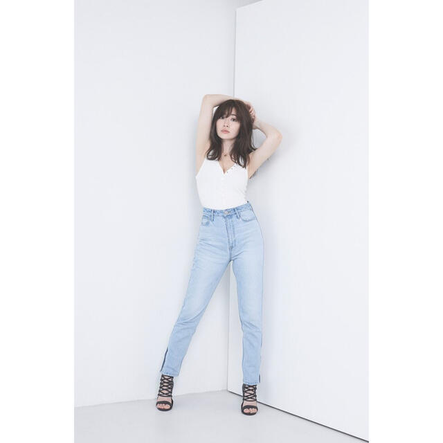 Her lip to(ハーリップトゥ)の【herlipto】Tokyo High Rise Jeans レディースのパンツ(デニム/ジーンズ)の商品写真