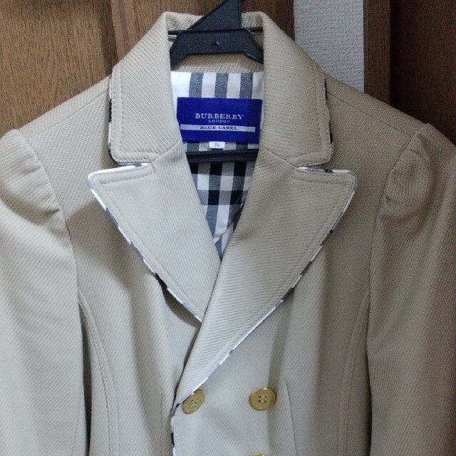 BURBERRY BLUE LABEL(バーバリーブルーレーベル)のBURBERRYBLUE LABEL ジャケット レディースのジャケット/アウター(テーラードジャケット)の商品写真