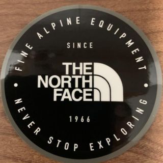 ザノースフェイス(THE NORTH FACE)の新品未使用ノースフェイス公式サークル型ステッカー(登山用品)