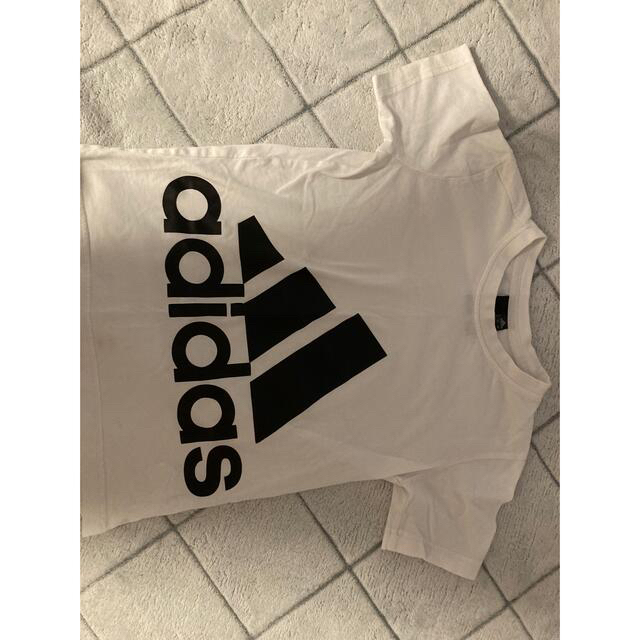 adidas(アディダス)の子供服　adidas Tシャツ　サイズ130 キッズ/ベビー/マタニティのキッズ服男の子用(90cm~)(Tシャツ/カットソー)の商品写真