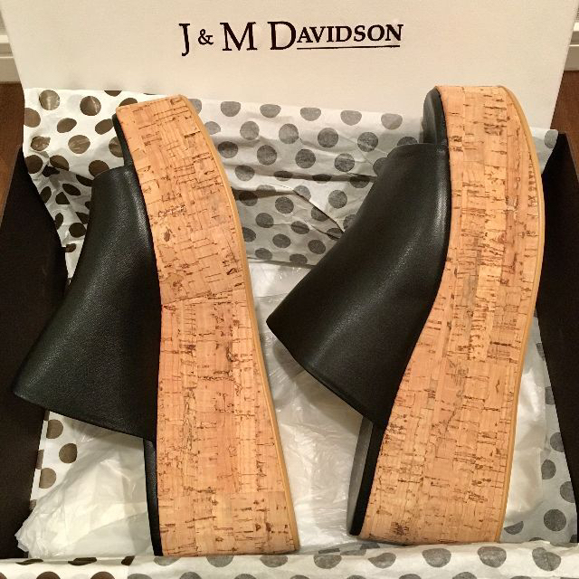 J&M DAVIDSON(ジェイアンドエムデヴィッドソン)の新品未使用✨ J＆M DAVIDSON ジェイ&エム デヴィッドソン ミュール レディースの靴/シューズ(サンダル)の商品写真