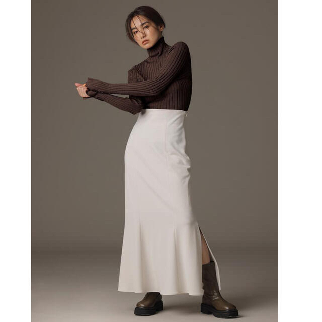FRAY I.D(フレイアイディー)の新品　フレイアイディー　ハイウエストマーメイドスカート　ホワイト　0サイズ レディースのスカート(ロングスカート)の商品写真
