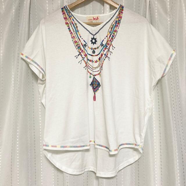 titicaca(チチカカ)のチチカカ　ネックレス柄Tシャツ　新品タグ付き レディースのトップス(Tシャツ(半袖/袖なし))の商品写真