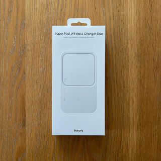 Galaxy Super Fast Wireless Charger Duo(バッテリー/充電器)