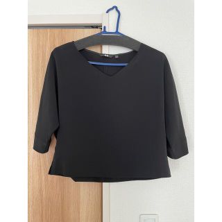 ユニクロ(UNIQLO)のユニクロ　Ｖネックカットソー(シャツ/ブラウス(半袖/袖なし))