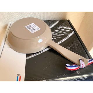 ストウブ(STAUB)の日本未発売　ストウブ　スキレット　16cm リネン(鍋/フライパン)