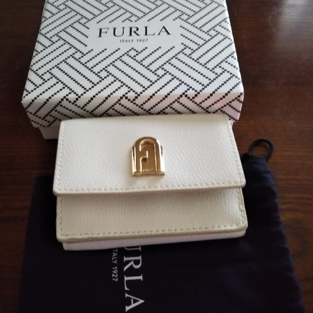 FURLA財布 レディースのファッション小物(財布)の商品写真