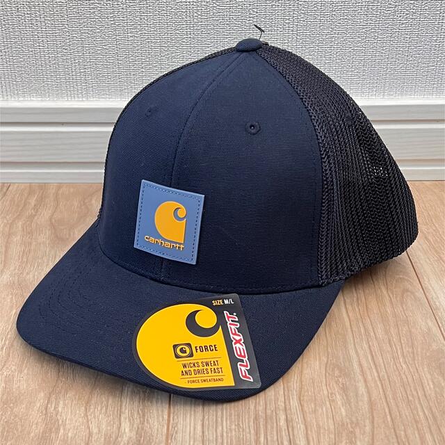 carhartt(カーハート)の新品 カーハート メッシュキャップ  ネイビー ベースボールキャップ メンズ メンズの帽子(キャップ)の商品写真