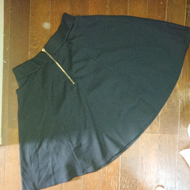 バックファスナー フレアスカート レディースのスカート(ひざ丈スカート)の商品写真
