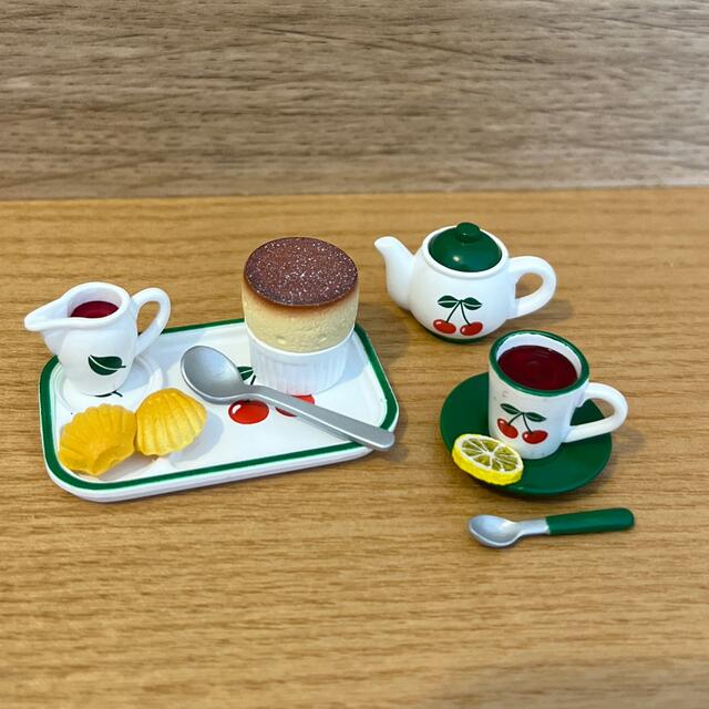 MegaHouse(メガハウス)の《カフェdeケーキ》ぷちシリーズ ハンドメイドのおもちゃ(ミニチュア)の商品写真