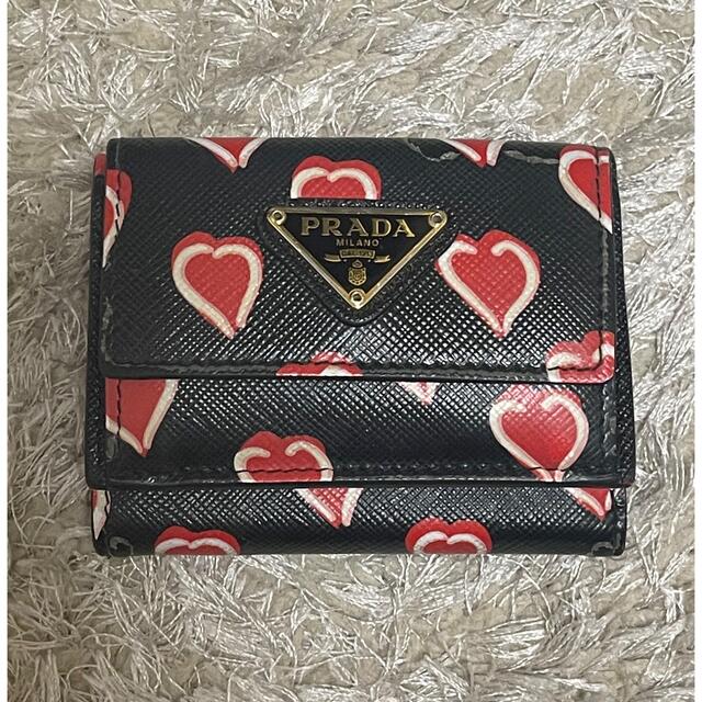 PRADA(プラダ)のPRADAプラダ財布 3つ折り 値下げ中 レディースのファッション小物(財布)の商品写真