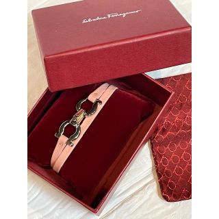 サルヴァトーレフェラガモ(Salvatore Ferragamo)の♡美品♡　サルバトーレフェラガモ　チョーカー　ブレスレット　送料無料♪(ネックレス)