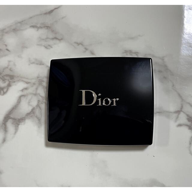 Dior(ディオール)のディオールスキン ルージュ ブラッシュ 520 フィール グッド コスメ/美容のベースメイク/化粧品(チーク)の商品写真