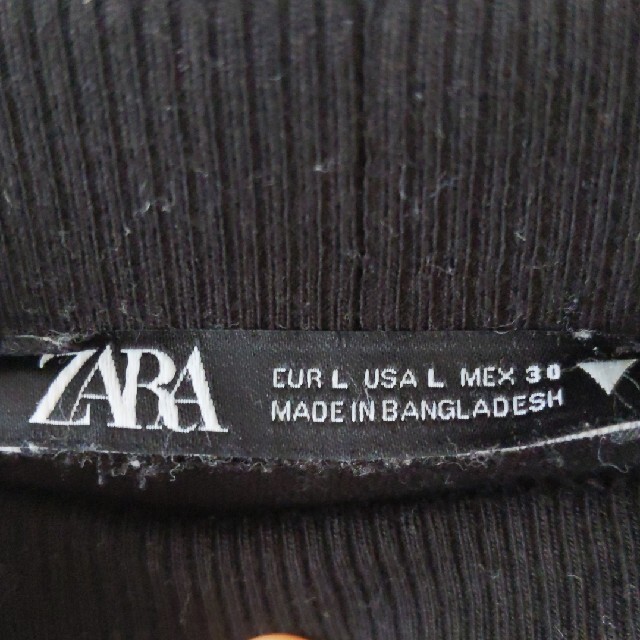 ZARA(ザラ)のコットンTシャツ　ZARA　ブラック レディースのトップス(Tシャツ(半袖/袖なし))の商品写真