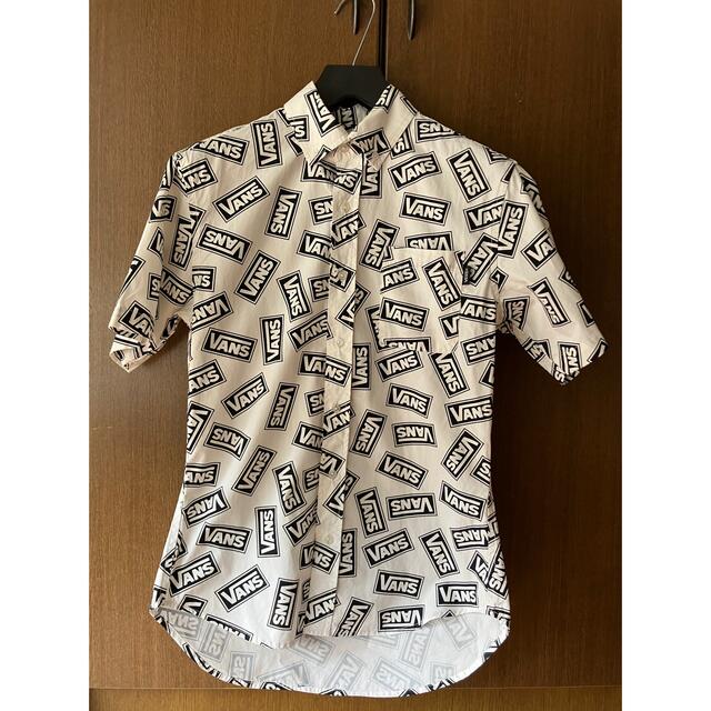 VANS(ヴァンズ)のVANS シャツ レディースのトップス(Tシャツ(半袖/袖なし))の商品写真