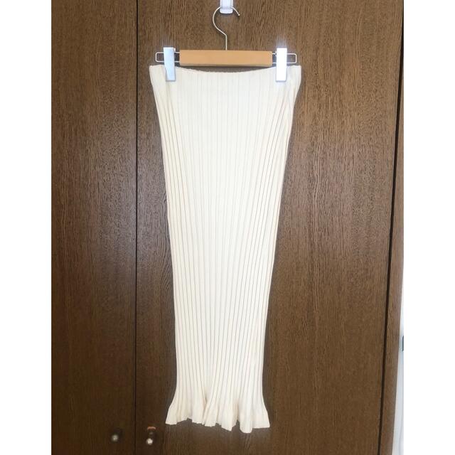ZARA(ザラ)のZARA ザラ リブタイトスカート　Mサイズ　クリーム色 レディースのスカート(ひざ丈スカート)の商品写真