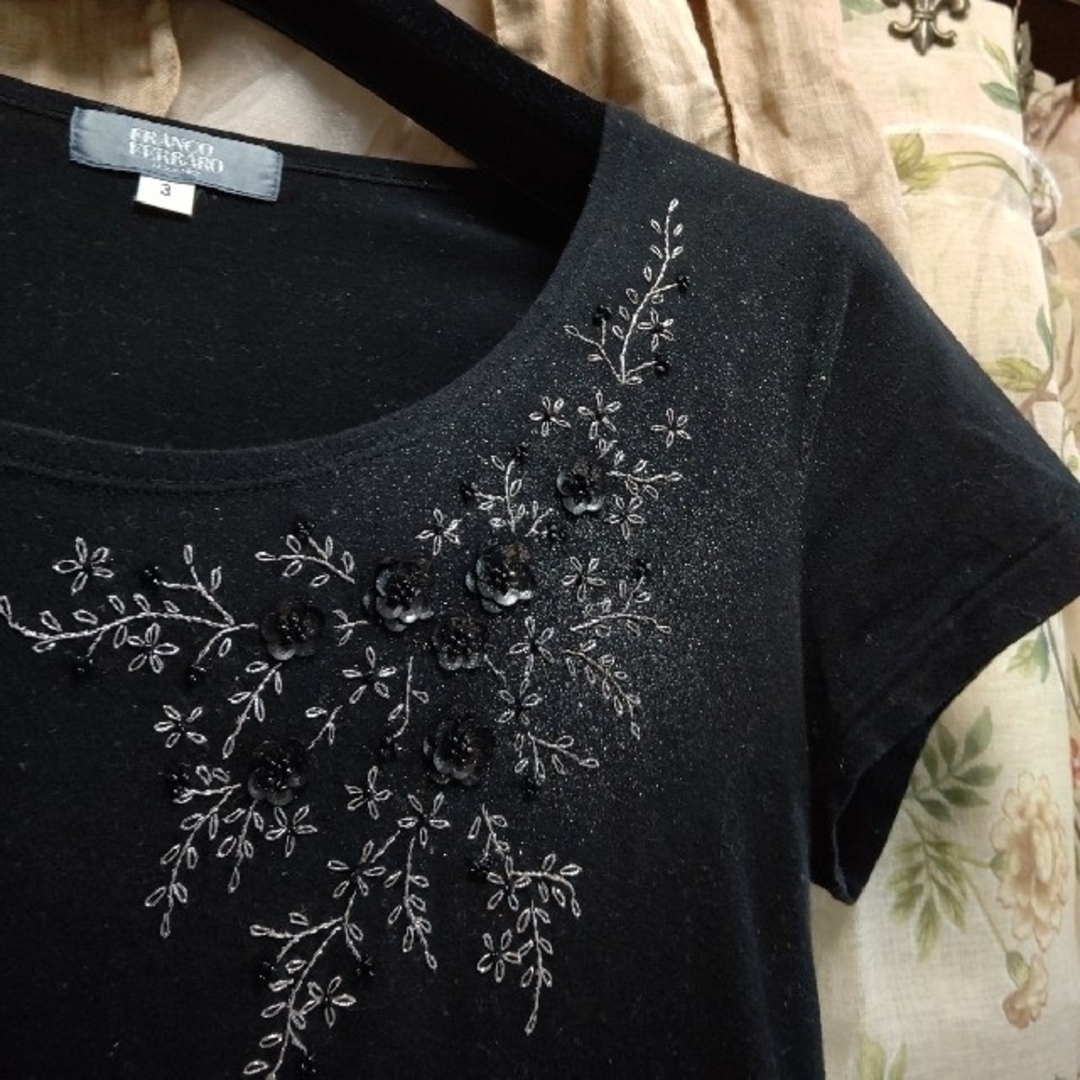 FRANCO FERRARO(フランコフェラーロ)の刺繍が見事🌸フランコフェラーロ 伸縮トップス Tシャツ インナー ブラック レディースのトップス(Tシャツ(半袖/袖なし))の商品写真
