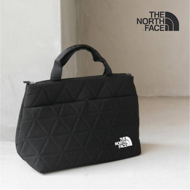 THE NORTH FACE(ザノースフェイス)の今季　ノースフェイス　ジオフェイストート　Black レディースのバッグ(トートバッグ)の商品写真