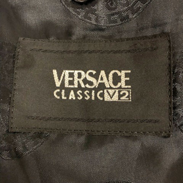 VERSACE(ヴェルサーチ)のヴェルサーチ ヴェルサーチェ スーツ セットアップ シングル ウール混 メンズのスーツ(スーツジャケット)の商品写真