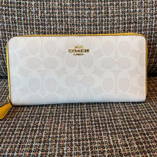 コーチ(COACH)の箱付き　814  コーチ　長財布　ホワイト×イエロー(財布)