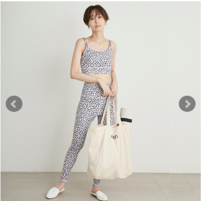 emmi(エミ)のWELLNESS YOGA PACK（4 ITEMS SET）ホワイト1 スポーツ/アウトドアのトレーニング/エクササイズ(ヨガ)の商品写真