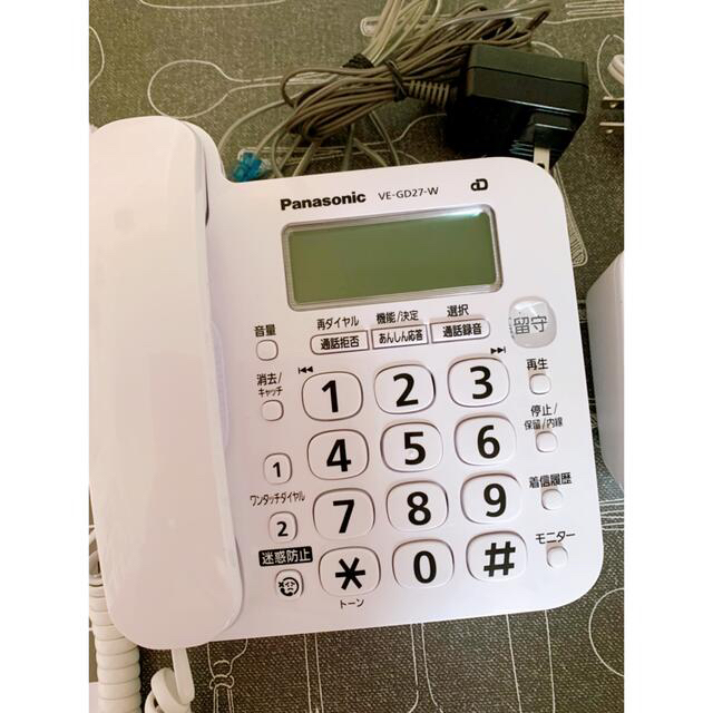 Panasonic(パナソニック)のPanasonic コードレス電話機 インテリア/住まい/日用品の収納家具(電話台/ファックス台)の商品写真