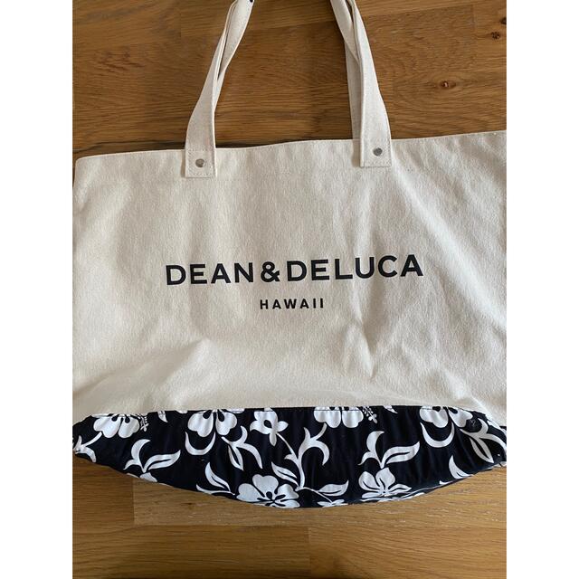 DEAN & DELUCA(ディーンアンドデルーカ)のDEAN&DELUCA  ハワイ限定　ハイビスカス柄  レディースのバッグ(トートバッグ)の商品写真