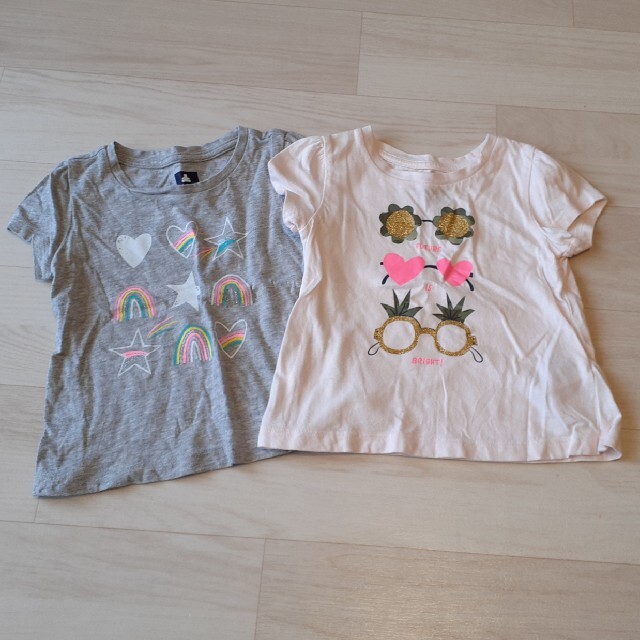 GAP(ギャップ)のGAP　90サイズ　半袖　2枚セット キッズ/ベビー/マタニティのキッズ服女の子用(90cm~)(Tシャツ/カットソー)の商品写真