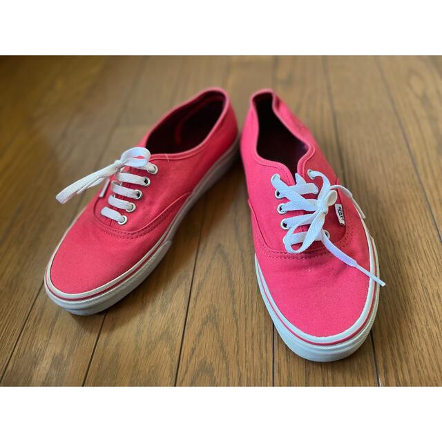 VANS(ヴァンズ)のVANS バンズ スニーカーオーセンティックスニーカーピンク26.5 メンズの靴/シューズ(スニーカー)の商品写真