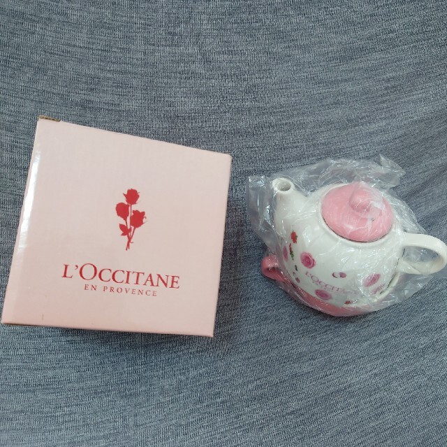 L'OCCITANE(ロクシタン)の◆ 新品 ロクシタン ティーポット ティーカップ ◆ インテリア/住まい/日用品のキッチン/食器(グラス/カップ)の商品写真