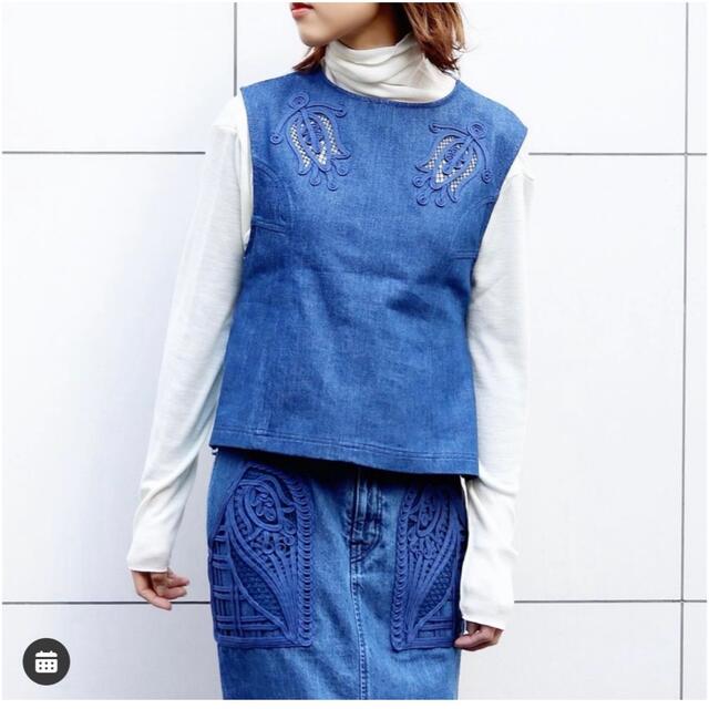 mame マメクロゴウチ　Embroidered Denim Top