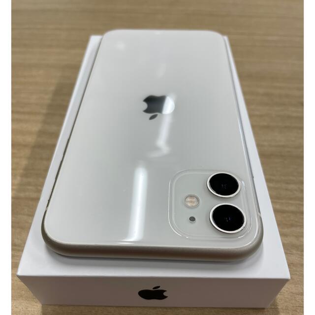 iPhone(アイフォーン)のiPhone11 ホワイト　64GB  SIMフリー スマホ/家電/カメラのスマートフォン/携帯電話(スマートフォン本体)の商品写真