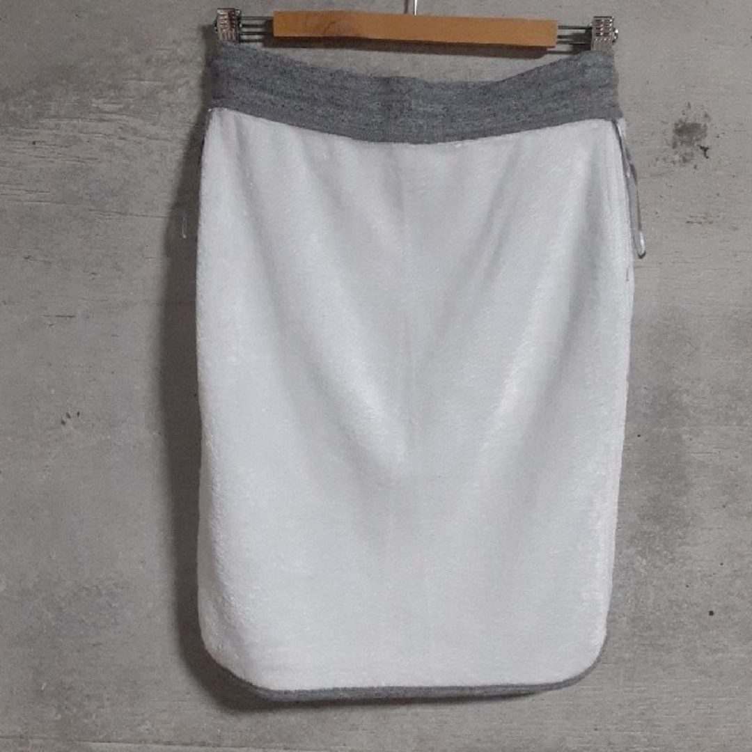 UNIQLO(ユニクロ)のUNIQLO　ボアスカート レディースのスカート(ひざ丈スカート)の商品写真