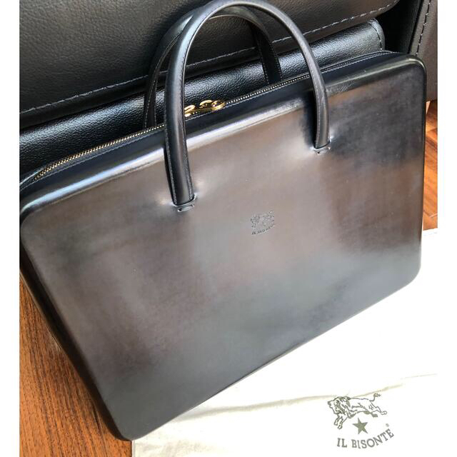 新品 イルビゾンテ IL BISONTE ブリーフケース NY BRIEFCASE ネロ/ナチュラーレ